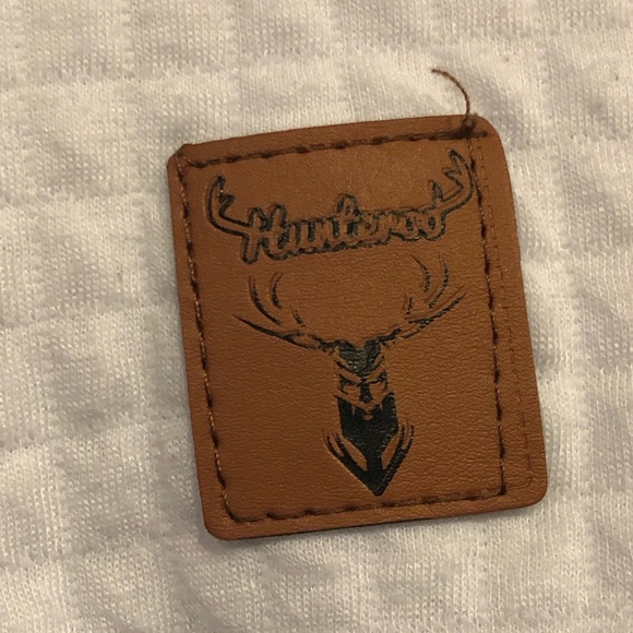 Hunteroo Textured White Hoodie - Picture 3 of 3